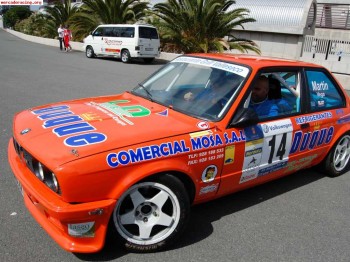 Bmw 325i e30 de grupo a gordo, mas repuestos variados