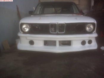 Se vende o cambio bmw e28 de circuito coche oficial en franc