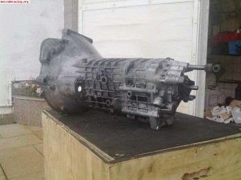 Vendo caja sport bmw 320 323 325 . 1ª hacia atrás y relación