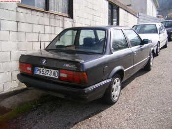 Vendo bmw e-30 316i post  1500 euros urge 