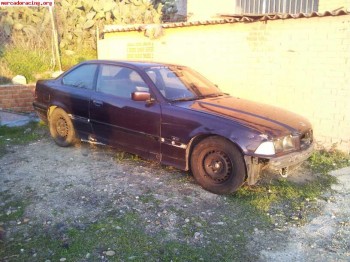 Bmw 320 coupe . 