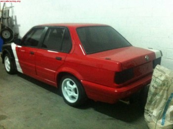 Bmw 325 e30  slalom. 