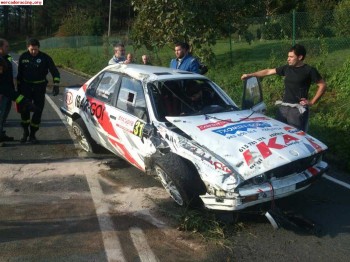 Vendo bmw  e30 motor m3 3.0 con golpe reparable