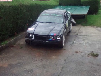 Bmw 325i con golpe