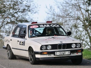 Se vende bmw e30 con motor 328i e36 