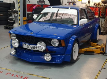 Bmw e21 de competicion  acepto cambios