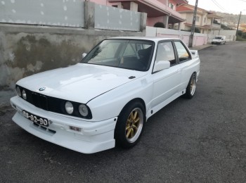 Bmw e 30 325 i  kit m3