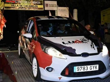 Se vende ford fiesta r2