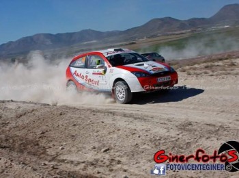 Ford focus st tierra y asfalto 