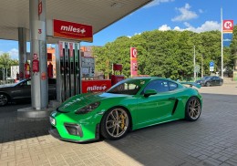 Porsche 718 gt4