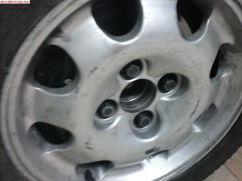 Llantas 2 5 gti con neumático de circuito