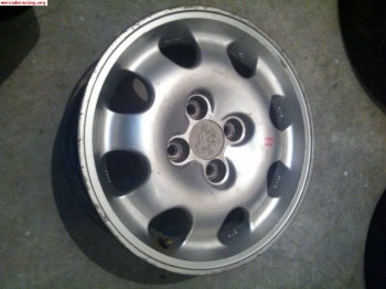 Se venden llantas de aluminio de 15 