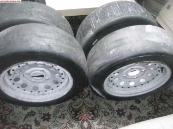 Se venden llantas en 13 psa