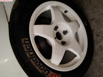 Se venden llantas en 15 con paso 4x100