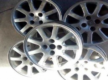 Vendo o cambio 12 llantas 206 gti