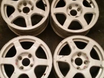 Vendo llantas originales desafio peugeot