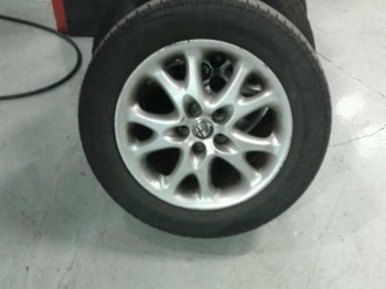 Llantas  con cubiertas alfa romeo 15
