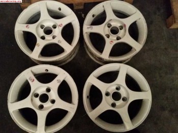 Vendo llantas en 15 4x108 peugeot ford o citroen