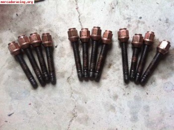 Esparragos rueda sparco y tuercas cobre 