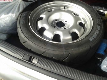 Vendo llantas de clio 16v con semislicks r888 con 500 km