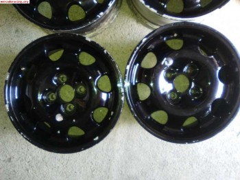 Se venden 8 llantas de peugeot 205 gti