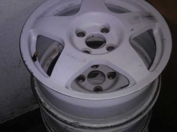 Se vende compomotive en 16 