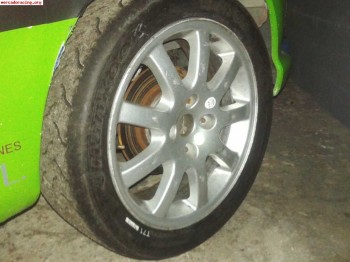 Lote de llantas de 206 gti