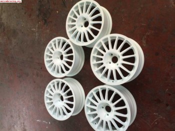 Vendo 5 llantas de c2 del trofeo originales o cambio por lla