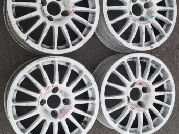 Oz racing peugeot en 15  et18.7