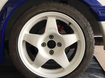 Llantas compomotive 8jx16 et 25 4x108