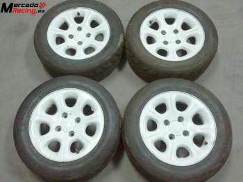 Se venden llantas de saxo