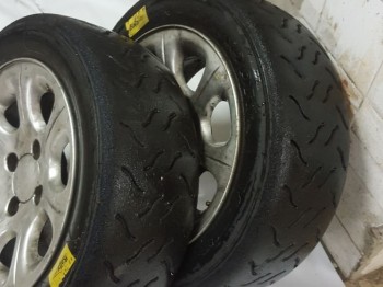 Slicks 14   llantas de saxo y 106 gti