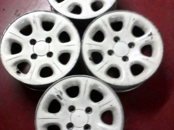 4 llantas saxo blancas