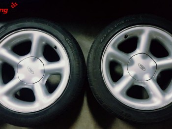 Vendo juego de llantas de escort cosworth.