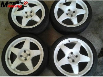 Se venden llantas compomotive en 17