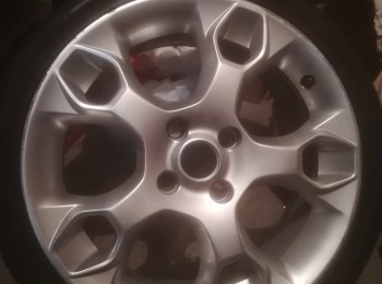 Llantas ford fiesta sport 