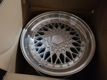 Llantas tipo bbs rs en 16 4x100 en doble medida sin estrenar