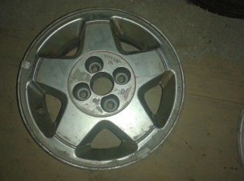 Juego de llantas de volvo 480