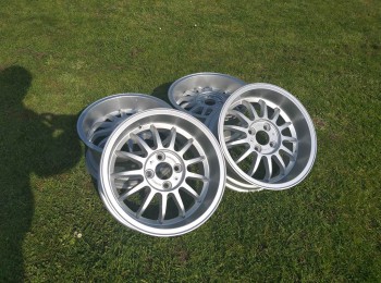Vendo 4 llantas 15x7 et 25 4x100