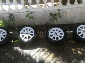 Se venden llantas en 14 psa