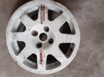 Llantas renault maximegane de tierra magnesio 7x15