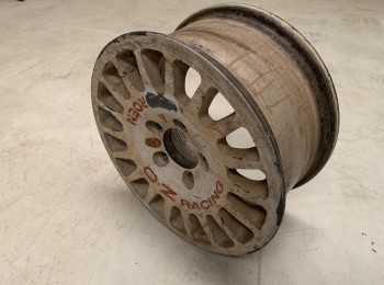 Llanta oz utilizada por carlos sainz rallye grecia 2005