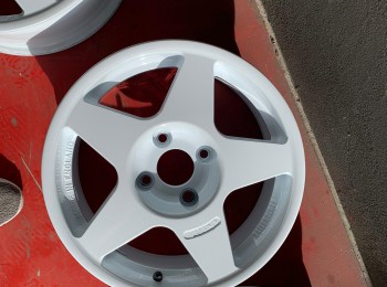 Compomotive mo5 4x108 et19