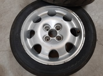 Se venden 5 llantas de 205 gti