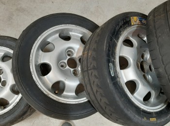 Se venden 5 llantas de 205 gti