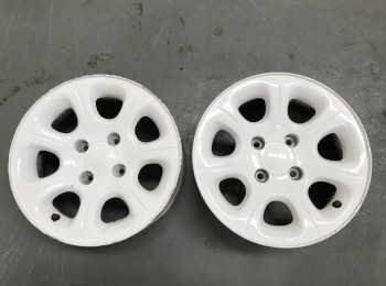 Se venden 4 llantas de citroen saxo 16v vts