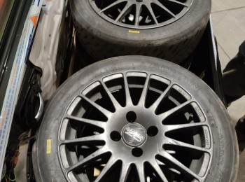 Llantas oz en 16 con slicks yokohama