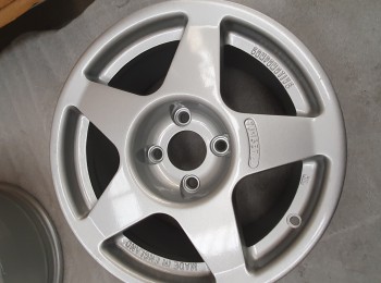 Busco compomotive mo5 (mo1571 modelo viejo) 7jx15 et20