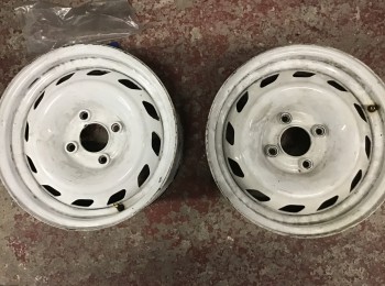 2 llantas de repuesto saxo vts 20€