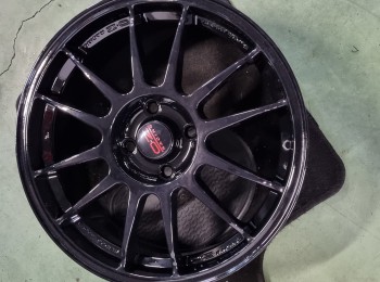 Superleggera 4x108 et42 ford (peugeot con centrador)